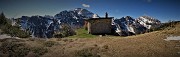 24 Vista panoramica al Roccolo del Tino (1870 m)